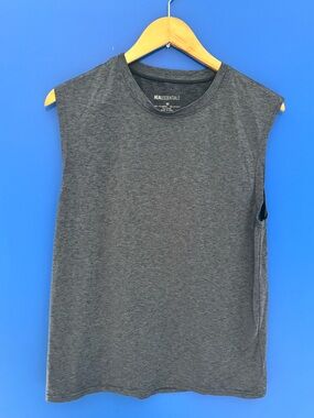 {Real Essentials} Men’s Dark Gray Sleeveless Muscle Tee size M
